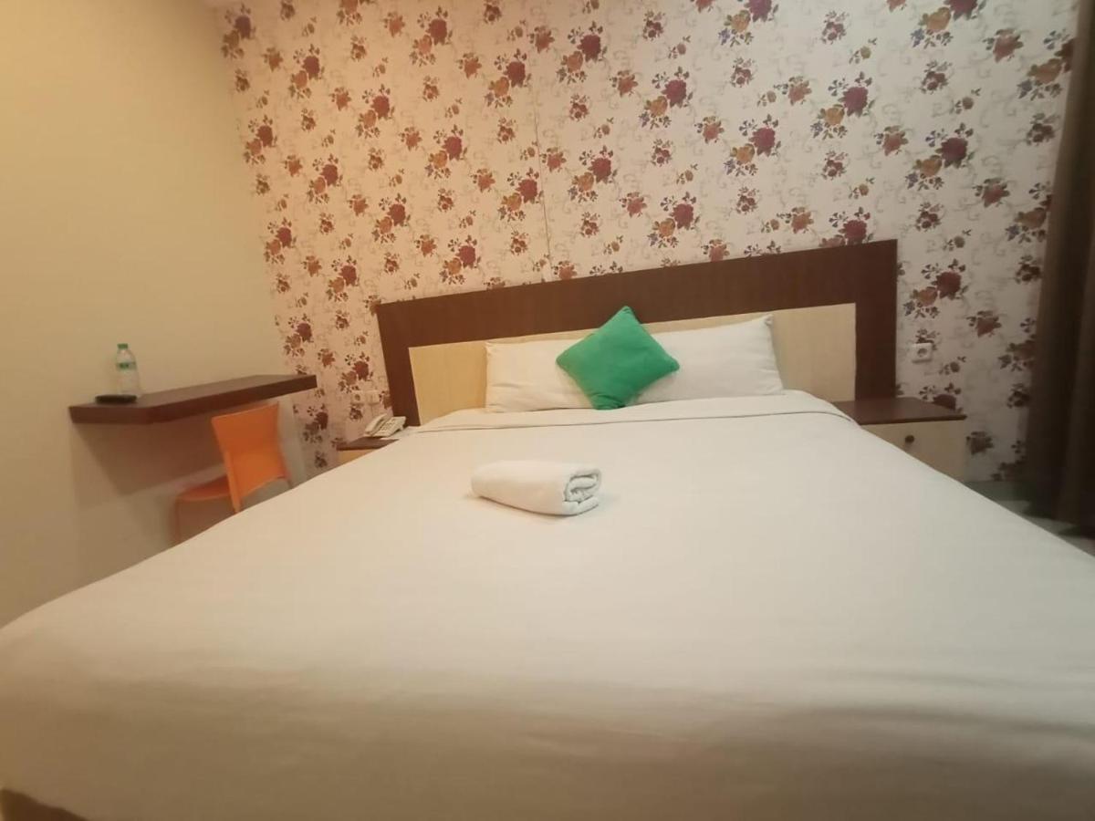 Hotel Oyo 90473 Gowin 2*